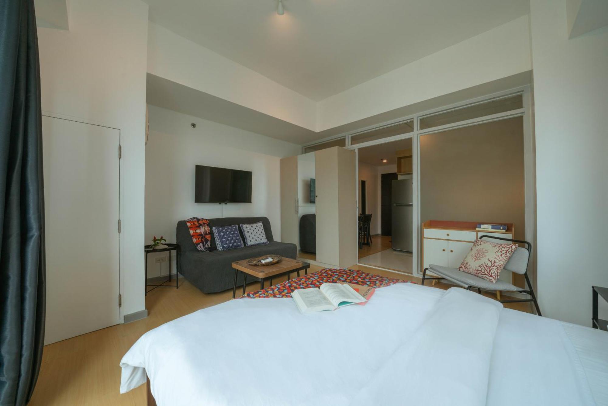 Prime Avant Bgc Location Apartments By Ph Staycation Manila Exterior foto